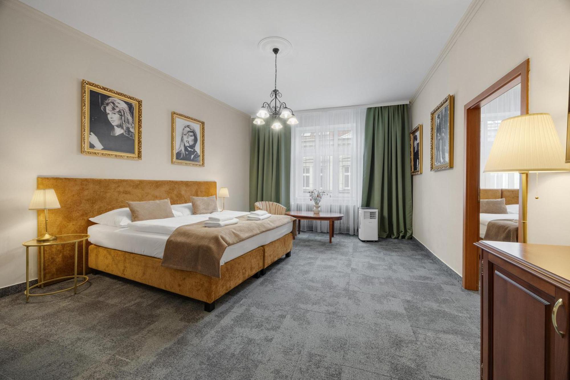 Hotel Reverie - Dependance, Check-In At Metropolitan Star 布拉迪斯拉发 外观 照片